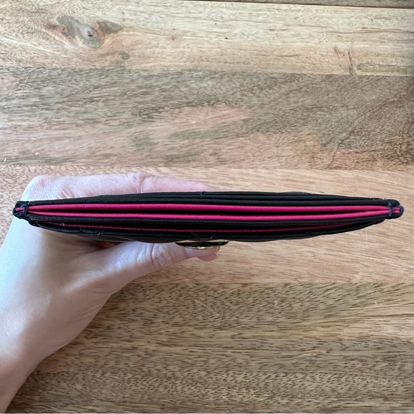 🆕 Authentic Chanel Black Quilted Lambskin Card Holder w/Gold Enamel CC Heart - Picture 8 of 14